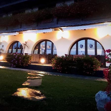 Villa Siana Бран Екстериор снимка